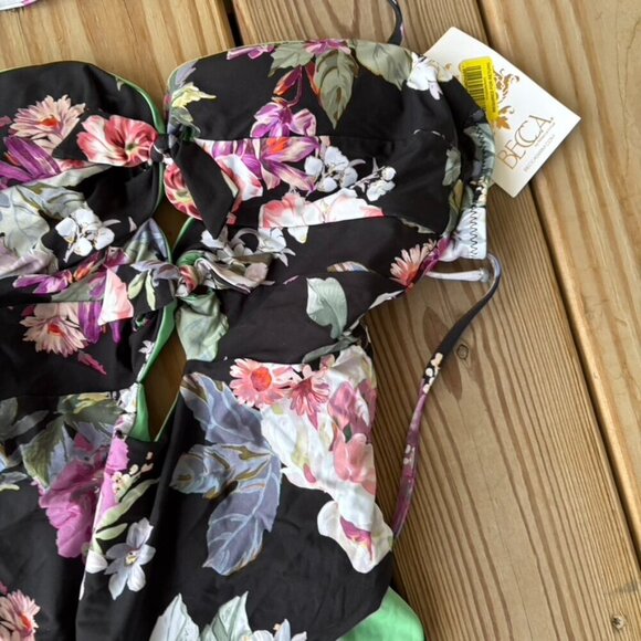 BECCA French Valley High-Leg One-Piece Swimsuit NWT Large - Picture 5 of 8